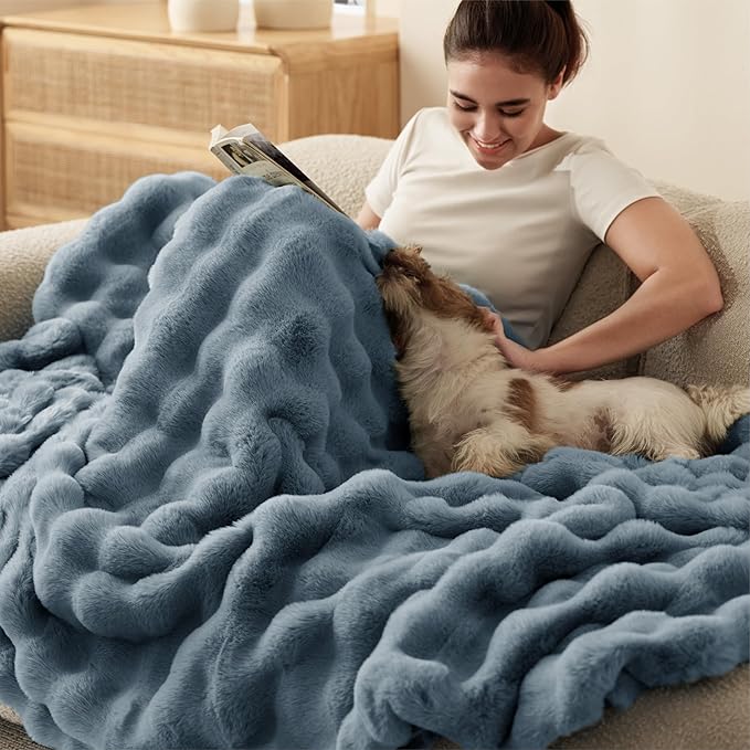 Bedsure GentleSoft Fluffy Fuzzy Twin Blanket, Soft Cozy Fleece Faux Fur Blanket, Pink Decorations Minky Velvet Couch Cover, Thick Warm Plush Women Men Birthday Gifts, 870GSM, Greyish Blue