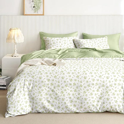 Wake In Cloud - Floral Comforter Set, Coquette Cottagecore Aesthetic Flower Shabby Chic Pattern for Women Teen Girls, Soft Lightweight Bedding, 3 Pieces, White Green, Full Size