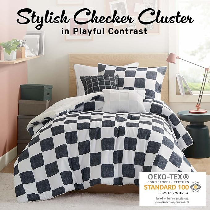 Intelligent Design Comforter Set Chic Black & White Checkered Print, Modern Lightweight All Season Bed Set, Sham, Décor Pillows, Miley, Twin/Twin XL, Black/White 4 Piece