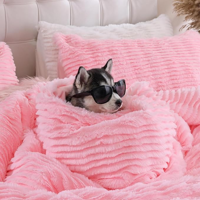 YIKUSH Queen Comforter Set Fluffy Pink Queen Size Bed Set Faux Rabbit Fur Fluffy Shaggy Furry Winter Bedding Ultra Soft Plush and Warm All Season 1 Comforter with 2 Pillow Cases (Queen, Pink)