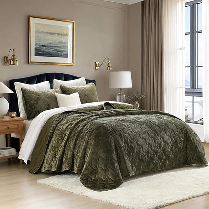 Homzard Luxury Velvet Quilt Set King Size Bedding, Olive Green Comforter Set, Ultra-Soft Channel Stitch All Season, Lightweight Bedspread Coverlet with 2 Pillow Shams