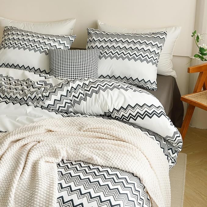 CLOTHKNOW Black and White Comforter Set California King Waves Striped Bedding Comforter Sets Black Grey White Comforter Sets Farmhouse Comforter Soft 3Pcs Black White Comforter Set Cal King