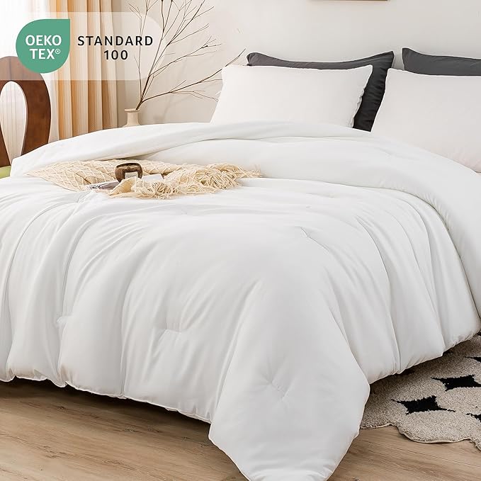 Ultra-Soft White Comforter Queen Size Bed - Comfy Cozy Washed Polycotton - Comfort Fluffy Bedding Blanket Down Alternative Comforter Set with Pillowcase - Lightweight but Warm All Season