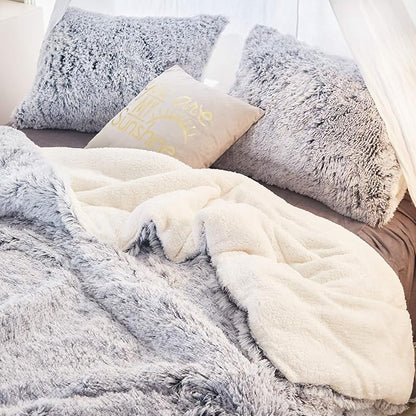 Flysheep Luxury Faux Fur Shaggy Fluffy Comforter Set Full/Queen Size Mixed Gray and White Long Hair, 3 Pieces Plush Flannel Sherpa Backing Reversible Soft Microfiber Bedding Set Super Warm for Winter