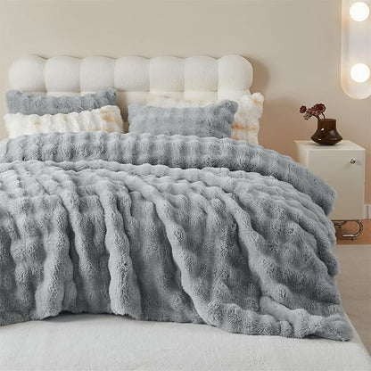 Simple&Opulence Fluffy Faux Fur Comforter Set, Plush Fuzzy Minky Bedding Set 3 Pieces Warm Soft Comforter Bedding Set for Winter - 1 Shaggy Comforter with 2 Pillow Shams (King, Light Grey)