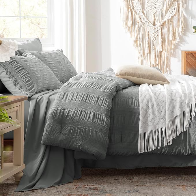 Zzlpp Queen Comforter Set 7 Pieces, Grey Seersucker Bed in a Bag with Comforter, Pillow Shams, Pillowcases, Flat Sheet, Fitted Sheet