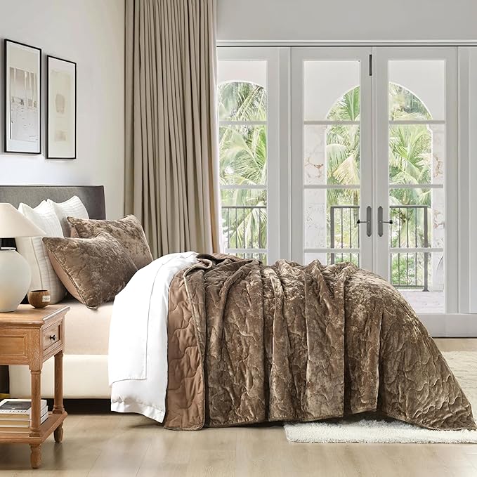 Homzard Luxury Velvet Quilt Set King Size Bedding, Mocha Brown Comforter Set, Ultra-Soft Striped Channel Stitch All Season Comforter, Thermal Bedspread Coverlet with 2 Pillow Shams