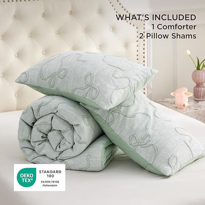 Bedsure Queen Comforter Set, GentleSoft™ 3 Pieces Bow Cute Bedding Green Room Decor Aesthetic, Queen Bedding Sets Gifts for Her Women, 1 Bed Green Comforter, 2 Pillow Shams, 90x90 Inches