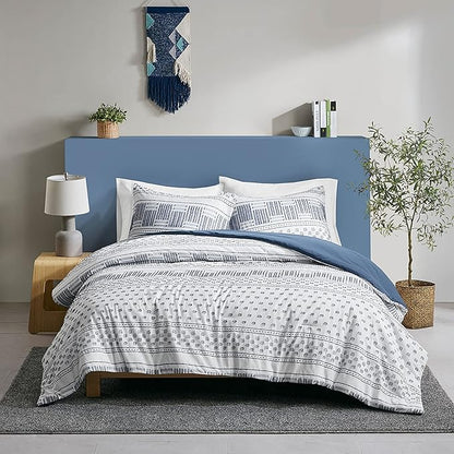 Hyde Lane Modern Navy Bedding, Blue King/Cal King Farmhouse Comforter Set, Cotton Top with Boho Style Clipped Jacquard Stripes 3-Pieces/W Matching Pillow Shams (104x90 inches, Navy)