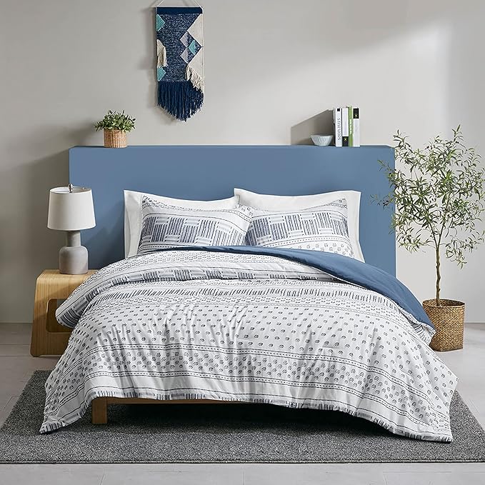 Hyde Lane Modern Navy Bedding, Blue Full/Queen Farmhouse Comforter Set, Cotton Top with Boho Style Clipped Jacquard Stripes, 3-Pieces Including Matching Pillow Shams (90 x 90 Inches)