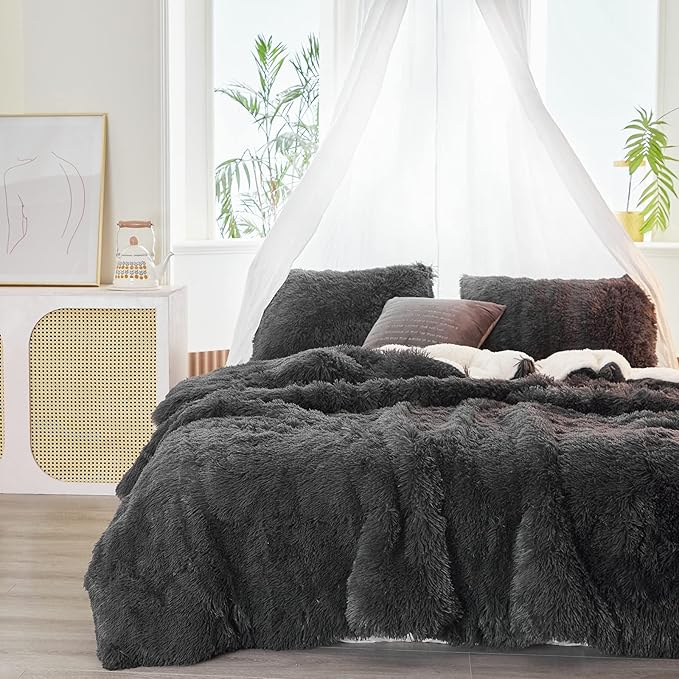 Joyreap 3-Piece Plush Shaggy Comforter Set, Full/Queen Size Luxury Faux Fur Sherpa Reversible Bedding Comforter Set, Ultra Cozy Warm Fluffy Bedding Set for Winter (Black, 88x88 inches)