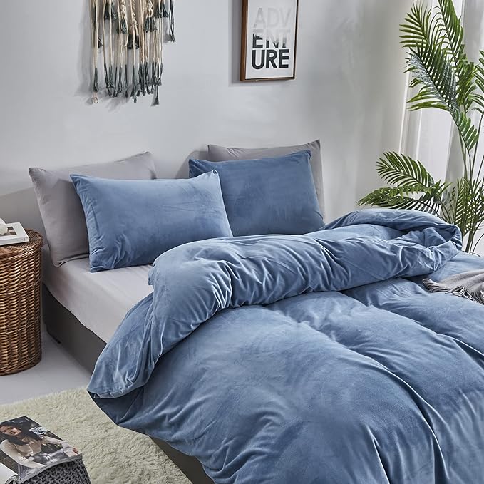 Pureant Blue Fluffy Comforter Set Full Lake Blue Velvet Bedding Comforter Sets for Men Boys Solid Color Full Comforter Soft Plain Grayish Quilts Haze Blue Flannel Blankets Breathable
