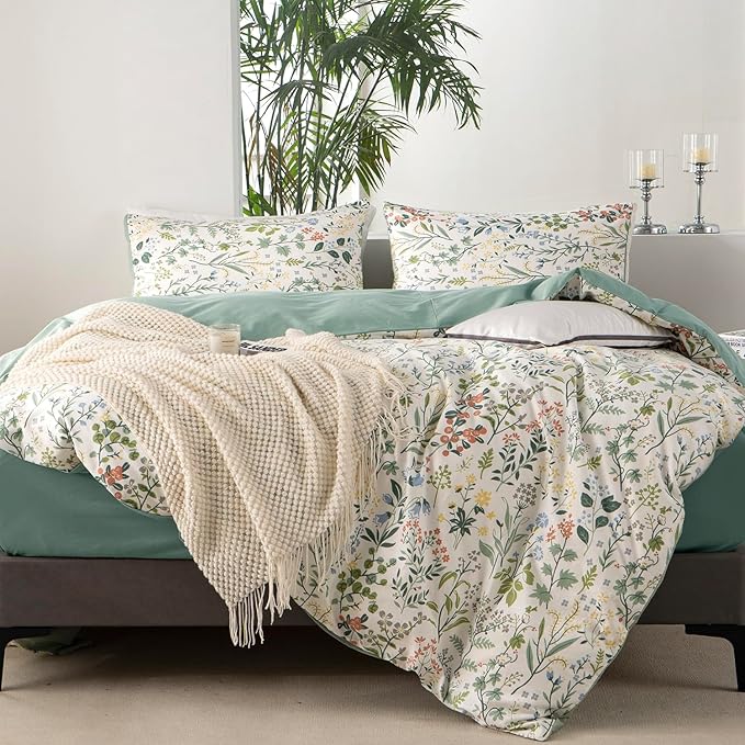 Queen Floral Comforter Set Soft Cute Floral Bedding Comforter Sets Garden Style Red Flower Print Botanical Flowers Comforter Set for All Seasons 1 Comforter and 2 Pillowcases