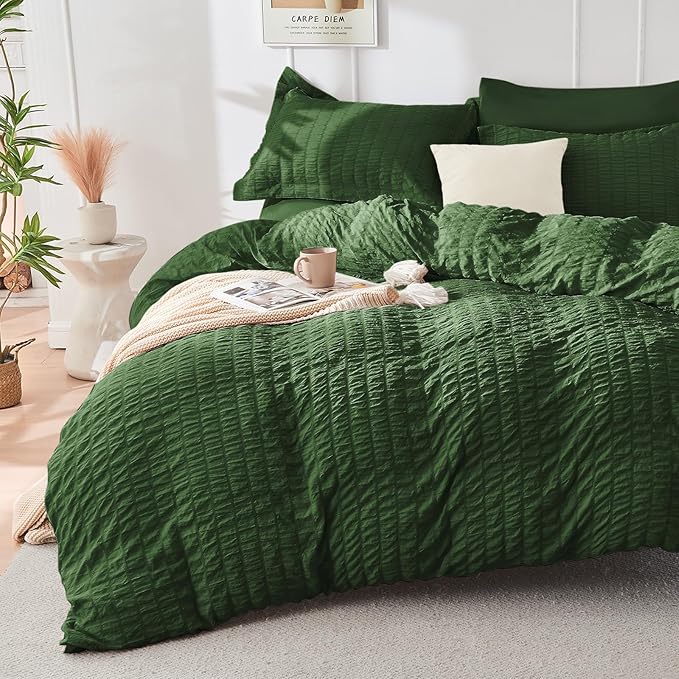 HYMOKEGE Dark Green Queen Comforter Set Seersucker 7 Pieces, All Season Luxury Bed in a Bag for Bedroom, Bedding Set with Comforters, Sheets, Pillowcases & Shams