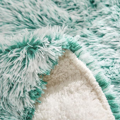 Flysheep Luxury Faux Fur Shaggy Fluffy Comforter Set Full/Queen Size Mixed Aqua and White Long Hair, 3 Pieces Plush Flannel Sherpa Backing Reversible Soft Microfiber Bedding Set Super Warm for Winter