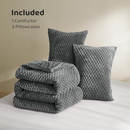 Petrichor Fluffy King Comforter Set - Ultra-Soft Gray Flannel Thick Comforter for King Bed, Luxury Warm Bedding Set for Winter & Fall, Cozy Fuzzy Bed Set 3 Pieces (1 Comforter & 2 Pillowcases)