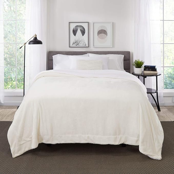 Genteele Sherpa Throw Blanket Super Soft Reversible Ultra Luxurious Plush Blanket, 102 x 90 inches, Ivory/White