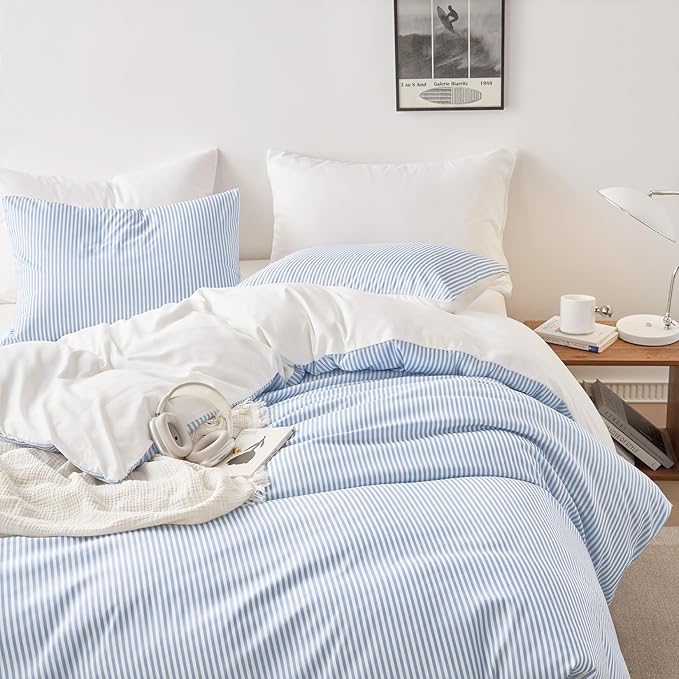 Wake In Cloud - Striped Comforter Set with Sheets, Ticking Stripe Vertical Pinstripe Neutral Farmhouse Pattern Printed, 5 Pieces Bed in a Bag, Blue White, Twin Size