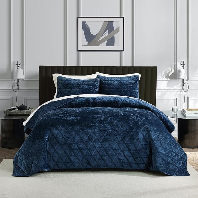 Homzard Velvet King Size Comforter Set, Luxurious King Quilt, Navy Blue Bedding Set, Soft Plush Bedspread Set, Warm Lightweight Bedding for All Season