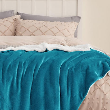 Bedsure GentleSoft Sherpa Fleece Throw Blanket Twin Size for Couch - Thick and Warm Throw for Women and Men, Soft Fuzzy Plush Twin Blanket for Winter, Non-Heated, Teal, 60x80 Inches