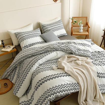 CLOTHKNOW Black White Queen Comforter Set Striped Waves Bedding Comforter Sets Soft All Season Farmhouse Comforter with 2 x Pillow Cases
