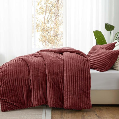 BEDELITE Fleece California King Comforter Set -Super Soft & Warm Fluffy Burgundy Bedding, Luxury Fuzzy Heavy Bed Set for Winter with 2 Pillow Cases