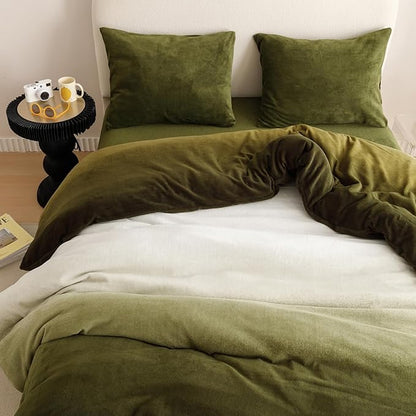 CLOTHKNOW Green White Fluffy California King Comforter Set Velvet Bedding Comforter Sets Soft Comforter with 2 x Pillow Cases