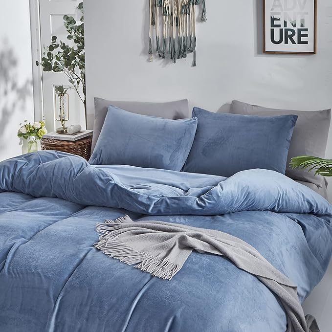CLOTHKNOW Blue Fluffy Full Size Comforter Sets Velvet Bedding Comforter Sets Soft Lake Blue Comforter with 2 x Pillow Cases