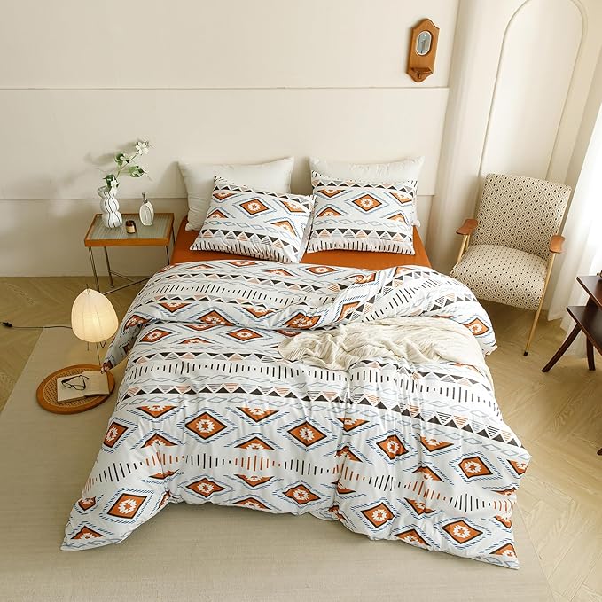 CLOTHKNOW Aztec Boho King Size Comforter Set Geometric Bedding Comforter Sets White Brown Comforter with 2 x Pillow Cases