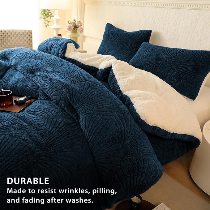 Seashell Jacquard Sherpa Comforter Set Warm Cozy Premium Bedding 3 Pieces, King Size Geometric Pattern Quilt Comforter with 2 Pillowcases(104"X90" Dark Blue)