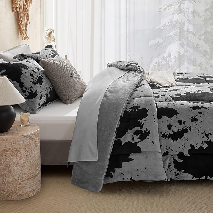 Petrichor Velvet Flannel King Comforter Set-Cow Print Western Style Blanket,Luxury Fuzzy Heavy Bedding Set, 3 Pieces Plush Winter Bed Set with Comforter (90"x104") & 2 Pillow Shams (20"x36"