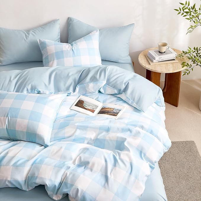 Wake In Cloud - Gingham Comforter Set, Plaid Buffalo Check Checkered Cottagecore Cute Geometric, Soft Lightweight Bedding, 3 Pieces, Light Blue White, Queen Size
