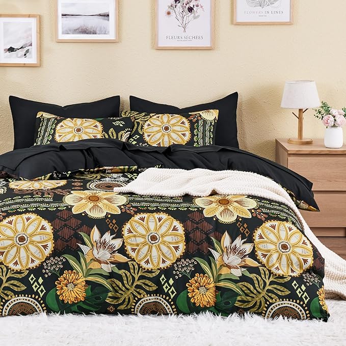 Wake In Cloud - Boho Comforter Set, Floral Farmhouse Botanical Western Style with Colorful Flowers and Tropical Leaves, Soft Lightweight Bedding, 3 Pieces, Amber Black, Queen Size