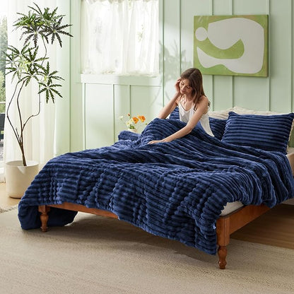 Bedsure Queen Comforter Set - GentleSoft™ 3 Pieces Fluffy Double-Side Fleece Comforter Set, Cozy Striped Room Decor Aesthetic, Luxury Navy Bedding Queen Size with 2 Pillowcases, 90x90 Inches