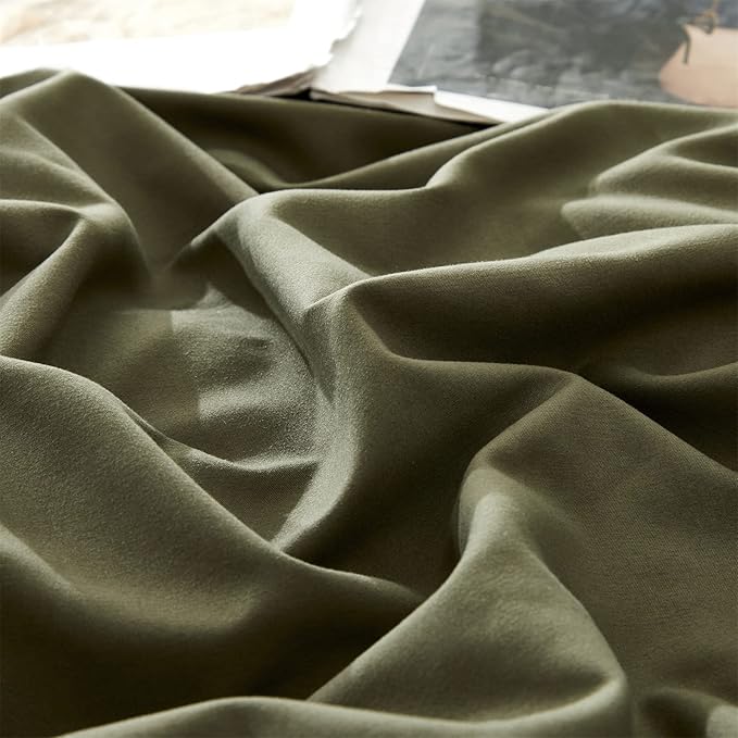 KAREVER Olive Green Comforter Set Queen Size Solid Green Comforter 3 Pieces Soft Dark Green Queen Comforter Bedding Set Women Pure Olive Green Queen Bed Comforter Set for All Season as Gift