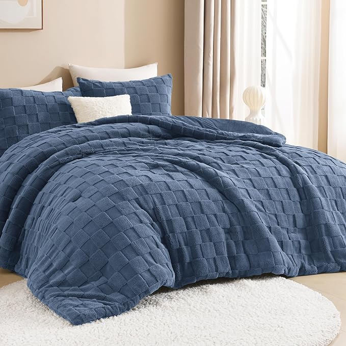 Litanika Fluffy Queen Size Comforter Set Ocean Blue, 3 Pieces Warm Sherpa Fleece Winter Bedding Set, Jacquard Checkered Plush Fuzzy Bed Set(1 Comforter, 2 Pillowcases)