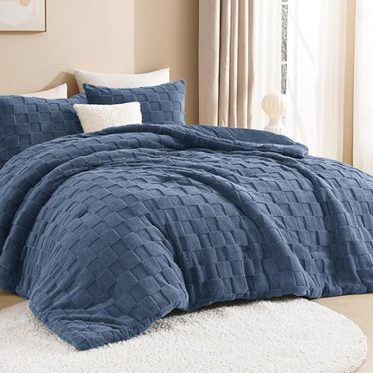 Litanika Fluffy Queen Size Comforter Set Ocean Blue, 3 Pieces Warm Sherpa Fleece Winter Bedding Set, Jacquard Checkered Plush Fuzzy Bed Set(1 Comforter, 2 Pillowcases)
