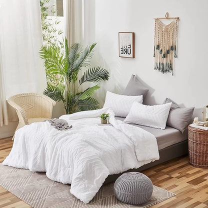 Houseri Full Size Comforter Set - Boho Tufted Bedding for Teen Girls in Plain White Jacquard with Geometric Embroidery and Aztec Quilt Blankets