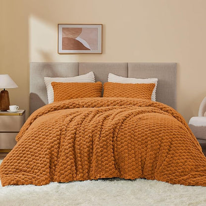 BEDELITE Fluffy King Size Comforter Set - Burnt Orange Fleece Soft Comforter for King Size Bed, Luxury Warm Bedding Set for Winter, Fuzzy Bed Set 3 Pieces (1 Comforter, 2 Pillowcases)