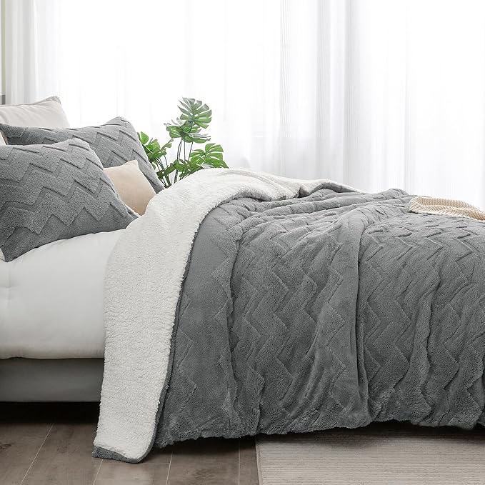 BEDELITE Fluffy Twin Comforter Set - Super Soft Sherpa Grey Comforter for Twin Size Bed, Luxury Warm Bedding Set for Winter, Fuzzy Bed Set 2 Piece (1 Comforter, 1 Pillowcase)