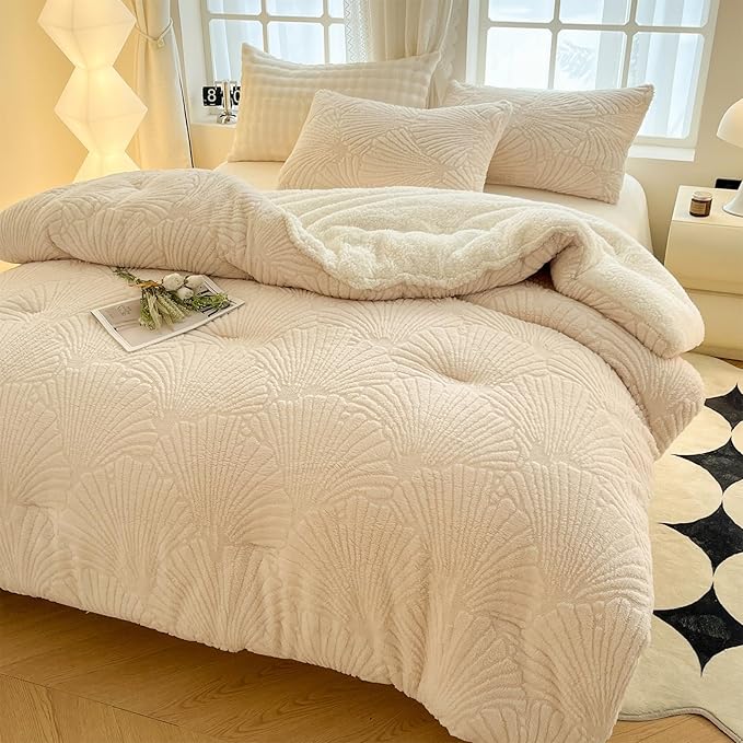 Seashell Jacquard Sherpa Comforter Set Warm Cozy Premium Bedding 2 Pieces, Twin Size Geometric Pattern Quilt Comforter with 1 Pillowcases(68"X90" Ivory White)