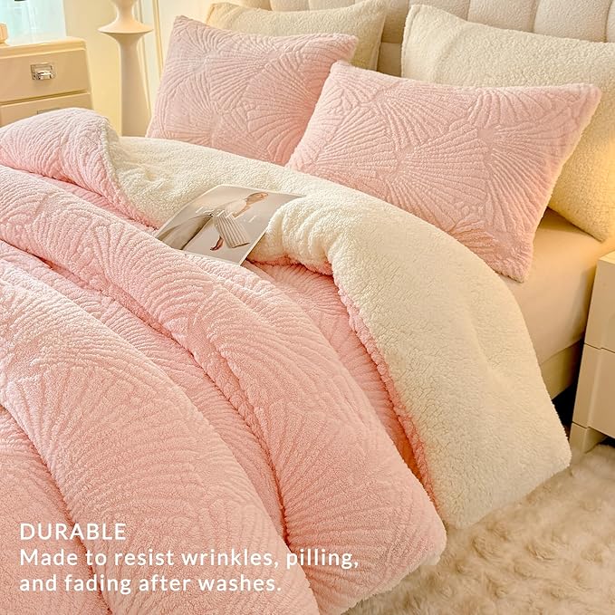 Seashell Jacquard Sherpa Comforter Set Warm Cozy Premium Bedding 3 Pieces, Full/Queen Size Geometric Pattern Quilt Comforter with 2 Pillowcases(90"X90" Light Pink)