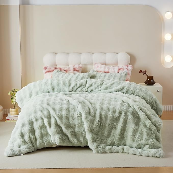 Simple&Opulence Fluffy Faux Fur Comforter Set, Plush Fuzzy Minky Bedding Set, 3 Pieces Warm Soft Comforter Bedding Set for Winter - 1 Shaggy Comforter with 2 Pillow Shams(Queen, Light Green)