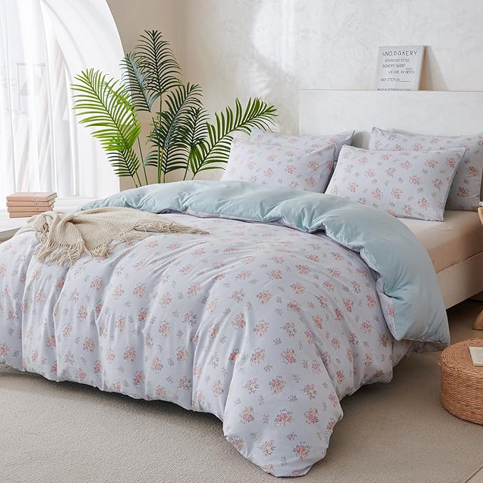 King Comforter Set Floral 3 Pieces Soft Cute Floral Bedding Comforter Lightweight Blue Garden Style Floral Botanical Comforter Set for All Seasons 1 Comforter and 2 Pillowcases
