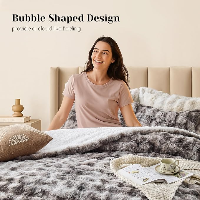 DAICO 3 Pieces Fluffy Faux Rabbit Fur Comforter Set Plush Fuzzy Bubble Comforter Bedding Set Warm Cozy Bedding Comforter Sets for Winter, 1 Comforter and 2 Pillowcases, Queen Size, Tie Dye Grey