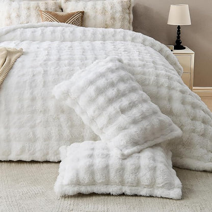 DAICO 3 Pieces Fluffy Faux Rabbit Fur Comforter Set King Size White Plush Fuzzy Bubble Comforter Bedding Set Warm Cozy Bedding Comforter Sets for Winter, 1 Comforter and 2 Pillowcases