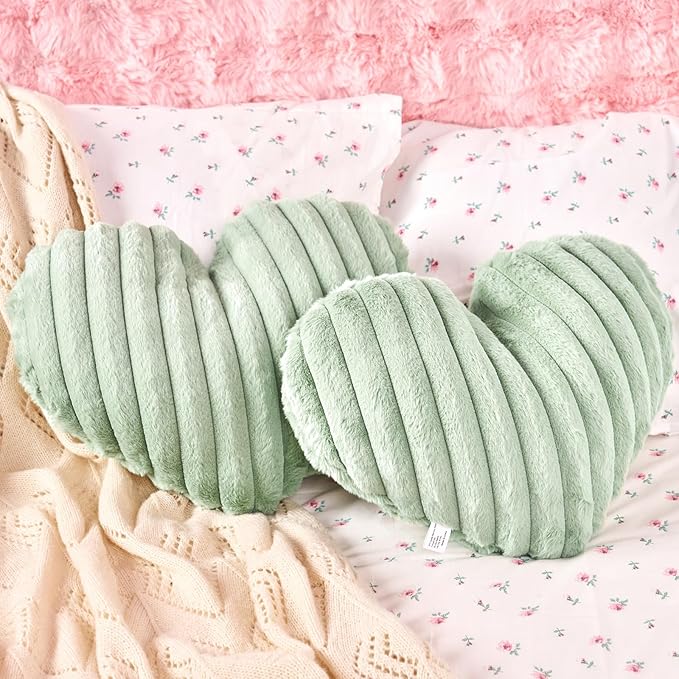 2 Pack Green Heart Pillow Decorative Throw Pillows, Fluffy Heart Shaped Pillow for Bed Couch Chair, St Patricks Day Decorations, Faux Fur Cute Love Pillow Cushion for Room Decor, 15" x 13"