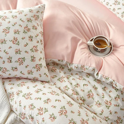 Wake In Cloud - Floral Comforter Set, Coquette Cottagecore Aesthetic Flower Shabby Chic Pattern for Women Teen Girls, Soft Lightweight Bedding, 3 Pieces, Peach Blush, Twin/Twin XL Size