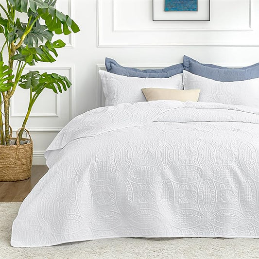 Love's cabin Quilts for Queen Bed White Bedspreads - Soft Bed Summer Quilt Lightweight Microfiber Bedspread- Modern Style Coin Pattern Coverlet for All Season - 3 Piece (1 Quilt, 2 Pillow Shams)