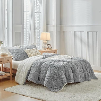 Gray Faux Fur Comforter Set Full/Queen 3 Pieces - 1 Shaggy Comforter 90x90 and 2 Fur Pillowcases, Ultra Soft and Easy Care Sherpa Luxury Plush Super Warm Winter Shaggy Bedding Set
